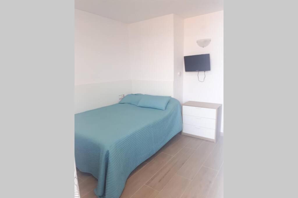 Modern Studio Near Beach. Sea, Pool And Wi-Fi 베날마데나코스타 외부 사진