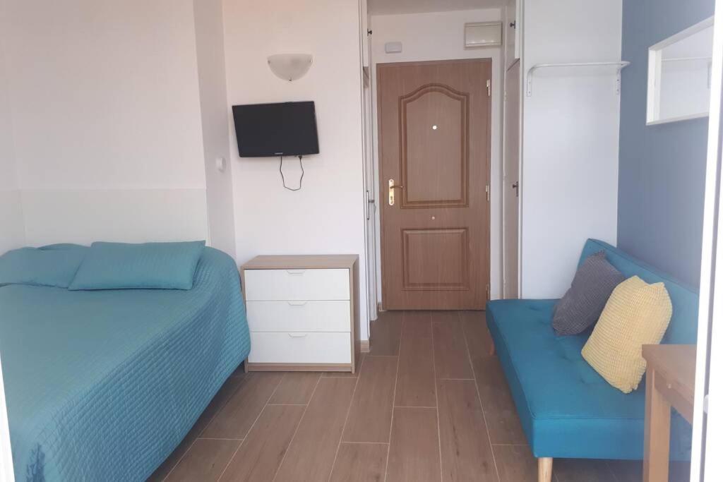 Modern Studio Near Beach. Sea, Pool And Wi-Fi 베날마데나코스타 외부 사진
