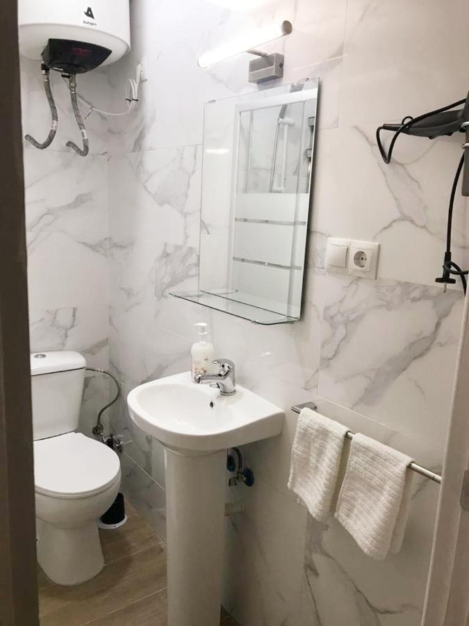 Modern Studio Near Beach. Sea, Pool And Wi-Fi 베날마데나코스타 외부 사진